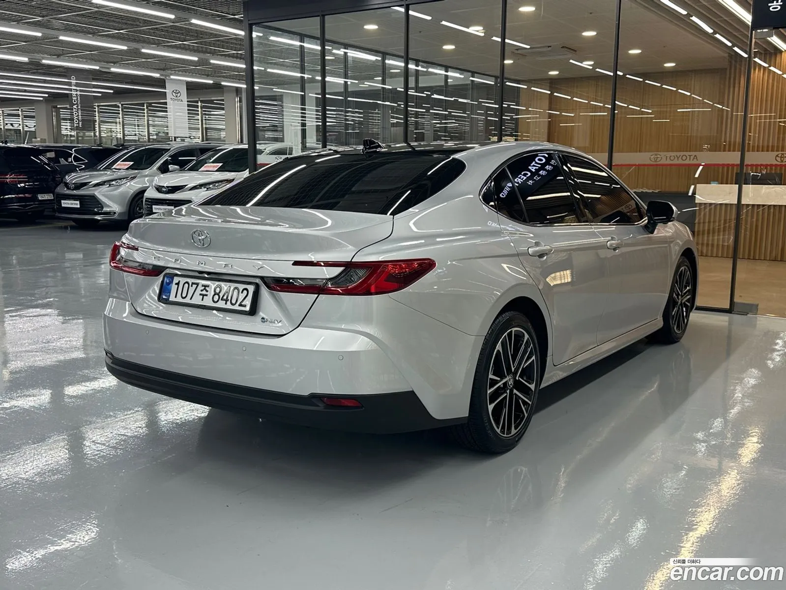 Toyota Camry 2025 — 8
