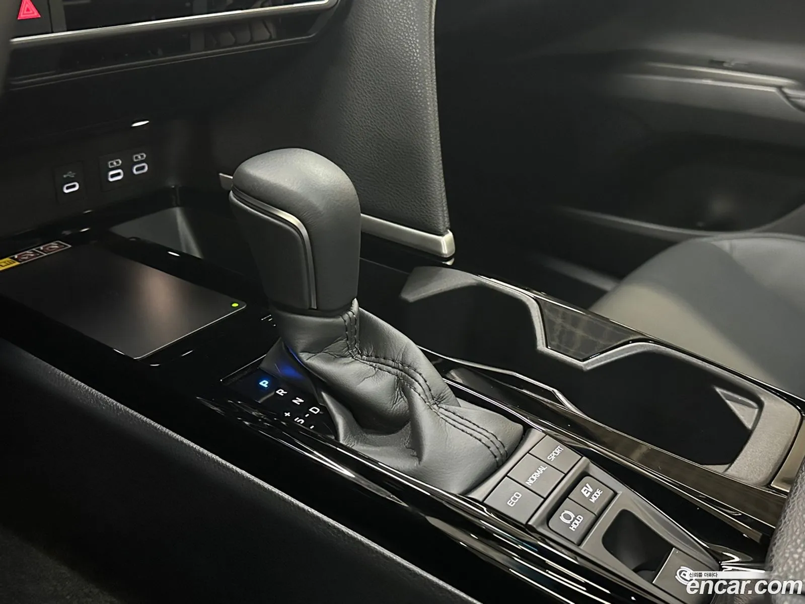 Toyota Camry 2025 — 18