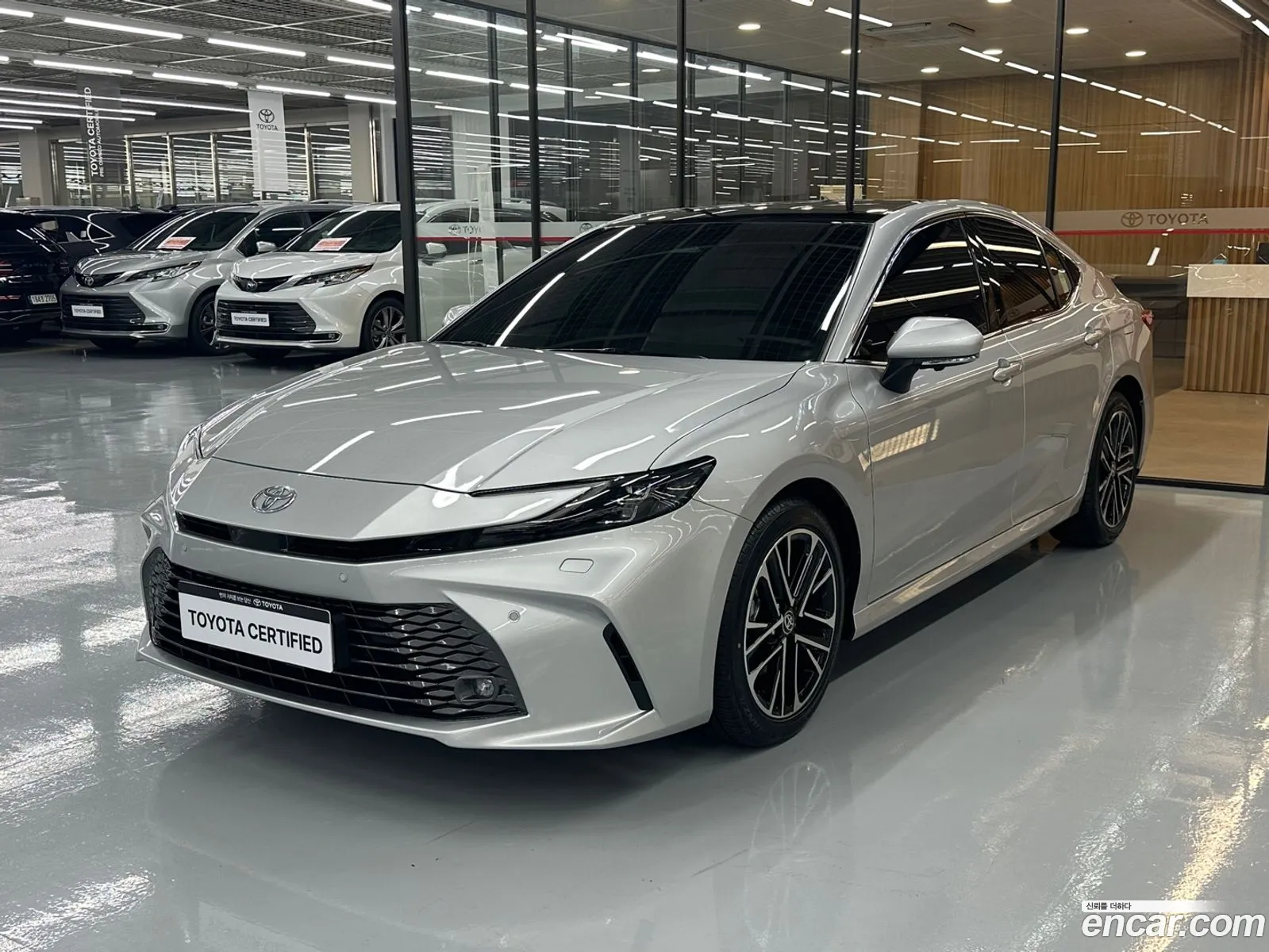 Toyota Camry 2025 — 19