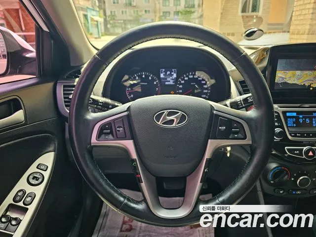 Hyundai Accent 2016 — 4