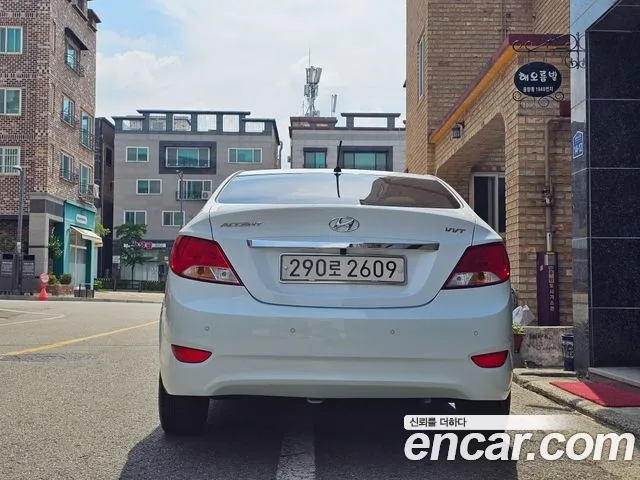 Hyundai Accent 2016 — 2