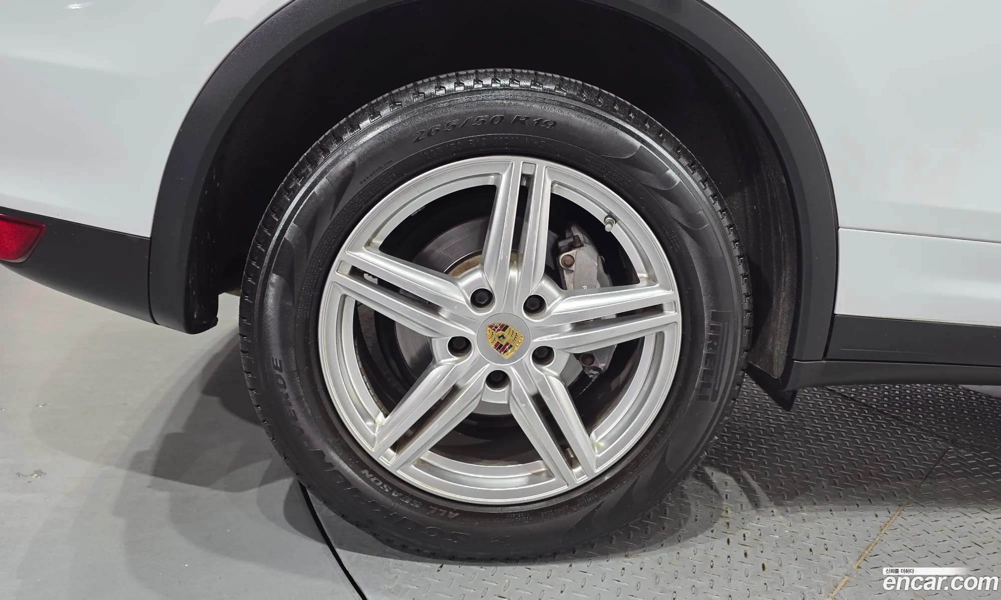 Porsche Cayenne 2014 WP1AF2921ELA46637 — 17
