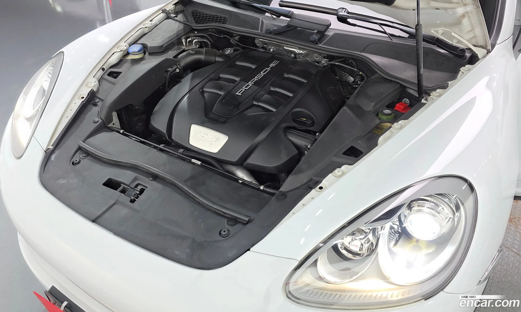 Porsche Cayenne 2014 WP1AF2921ELA46637 — 8