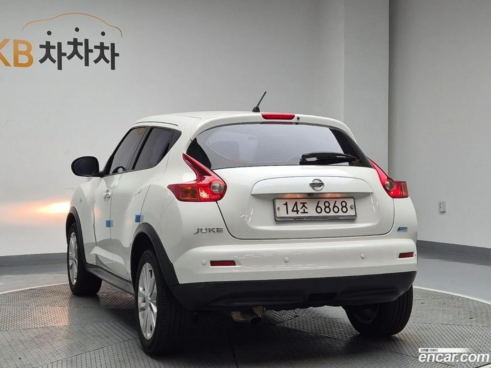 Nissan Juke 2014 — 16