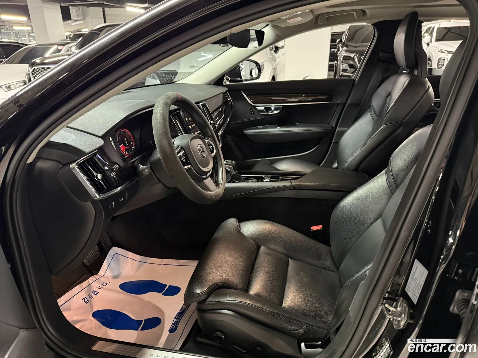 Volvo S90 2018 — 12