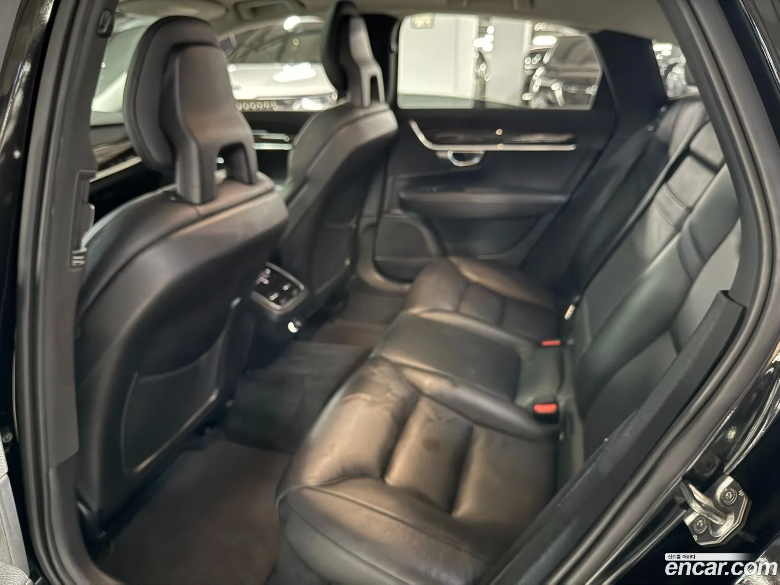 Volvo S90 2018 — 18