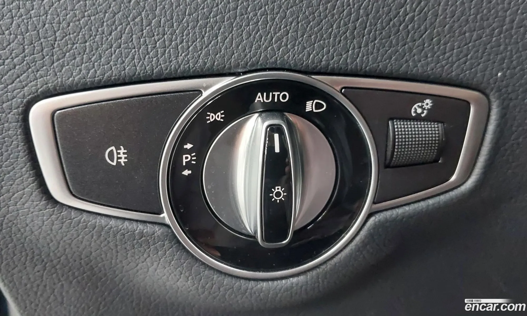 Mercedes-Benz E-Class W213 2022 — 12