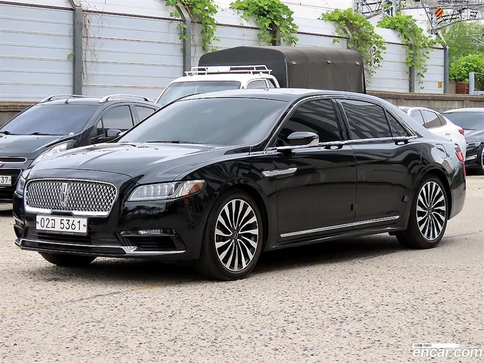 Lincoln Continental 10th Gen 2017 — 11