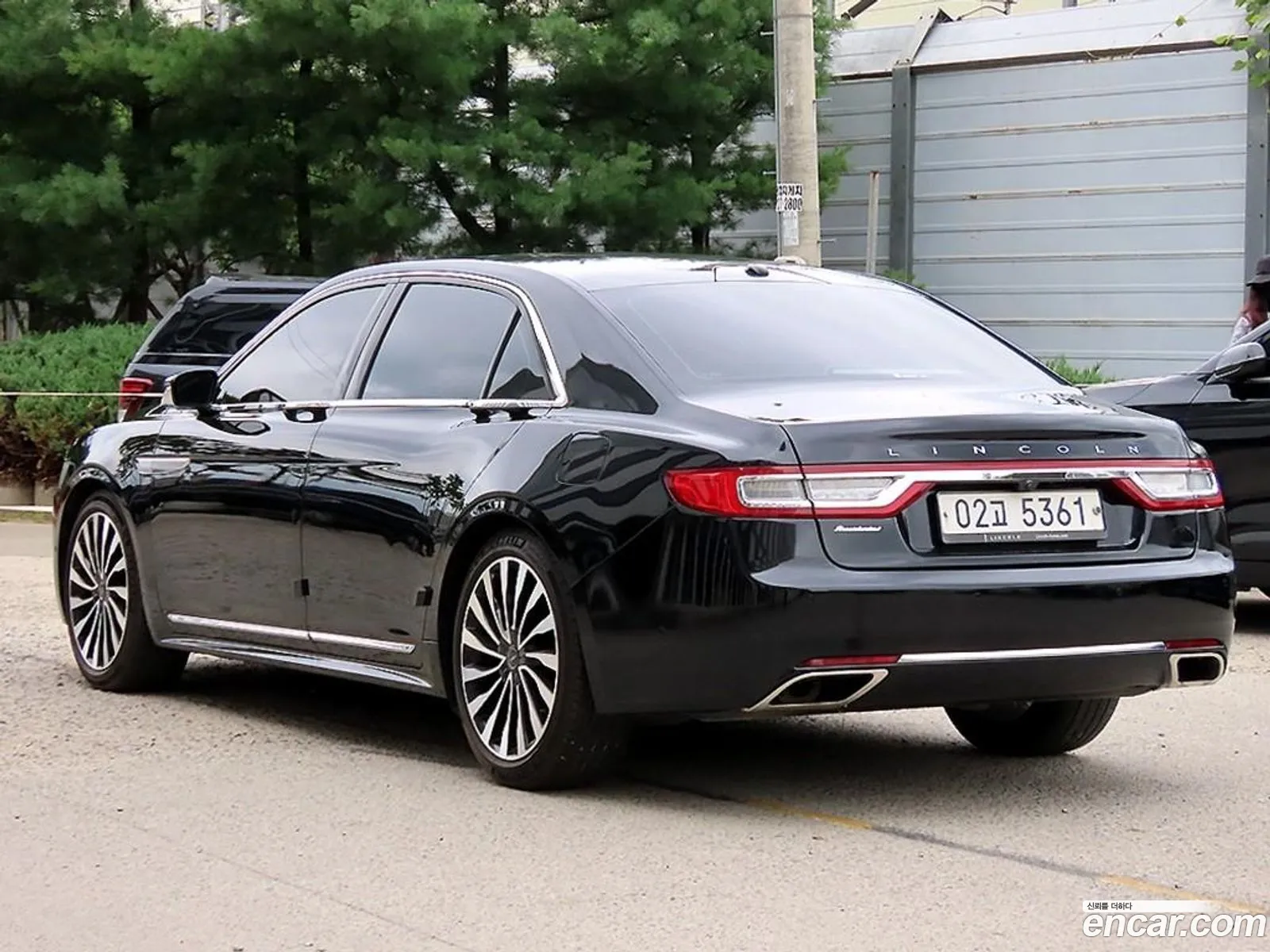 Lincoln Continental 10th Gen 2017 — 20