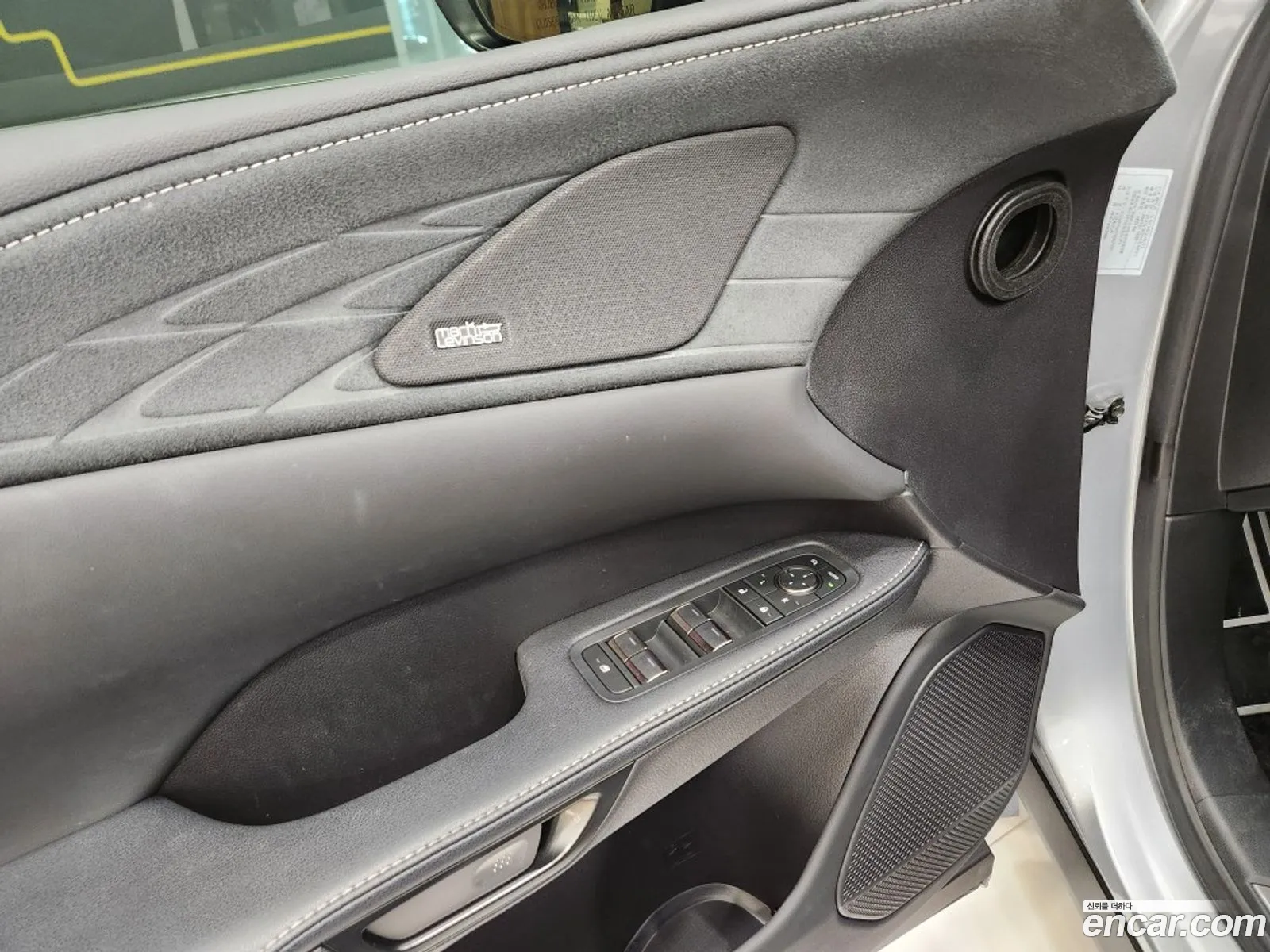 Lexus RX500h 2024 — 8