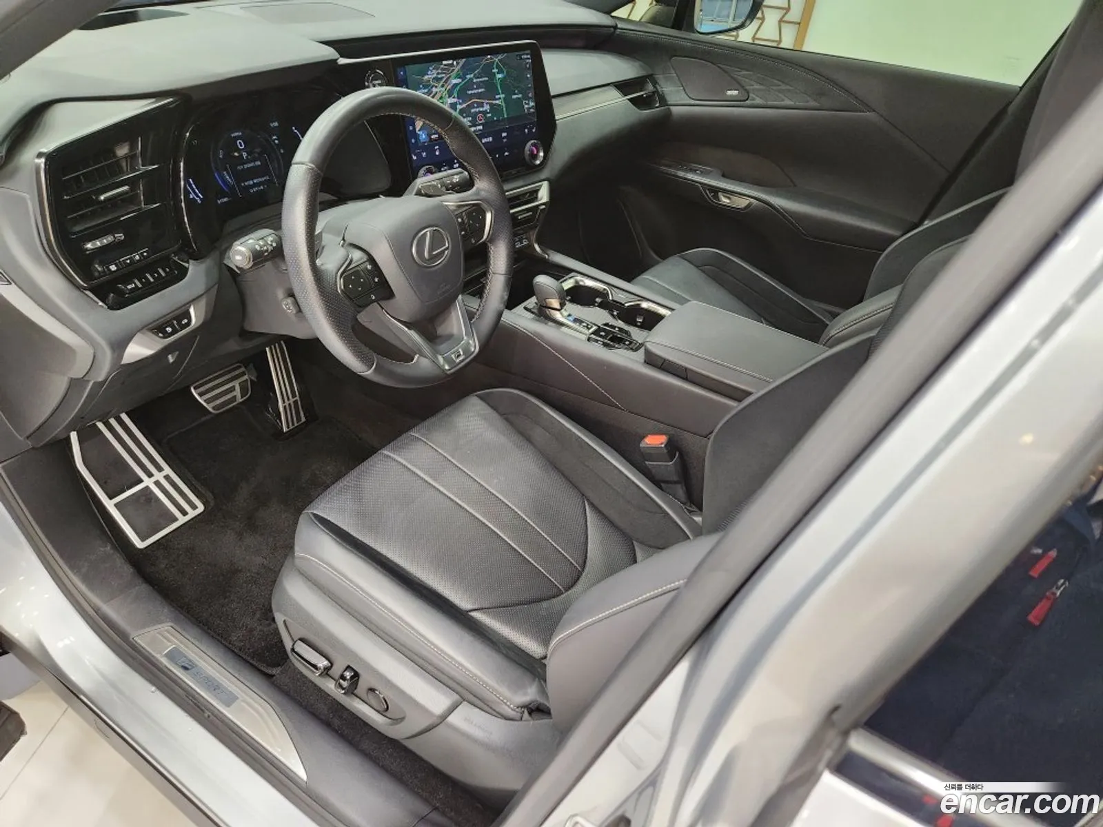 Lexus RX500h 2024 — 6