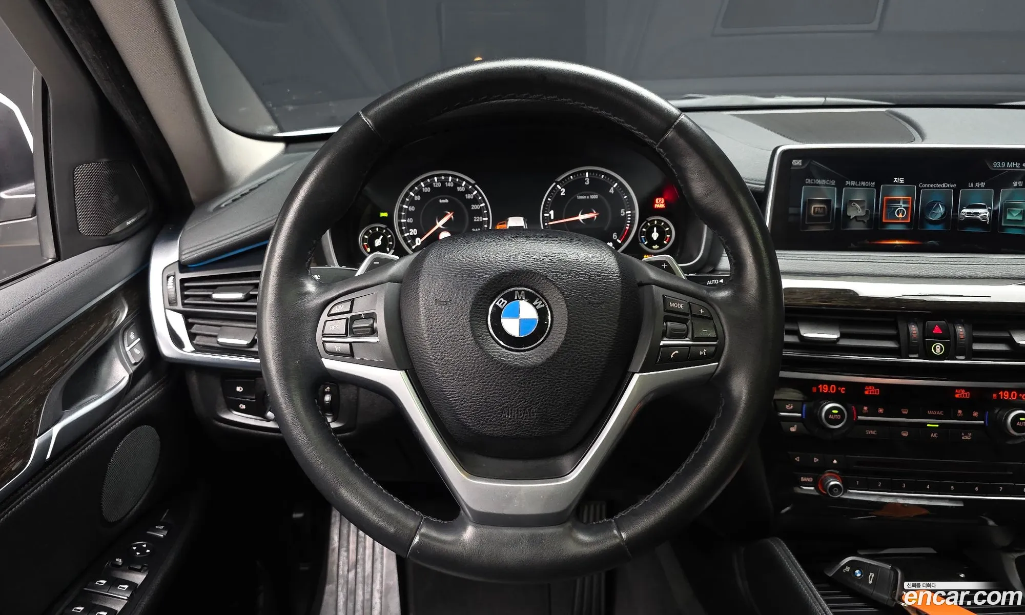 BMW X6 2017 — 11