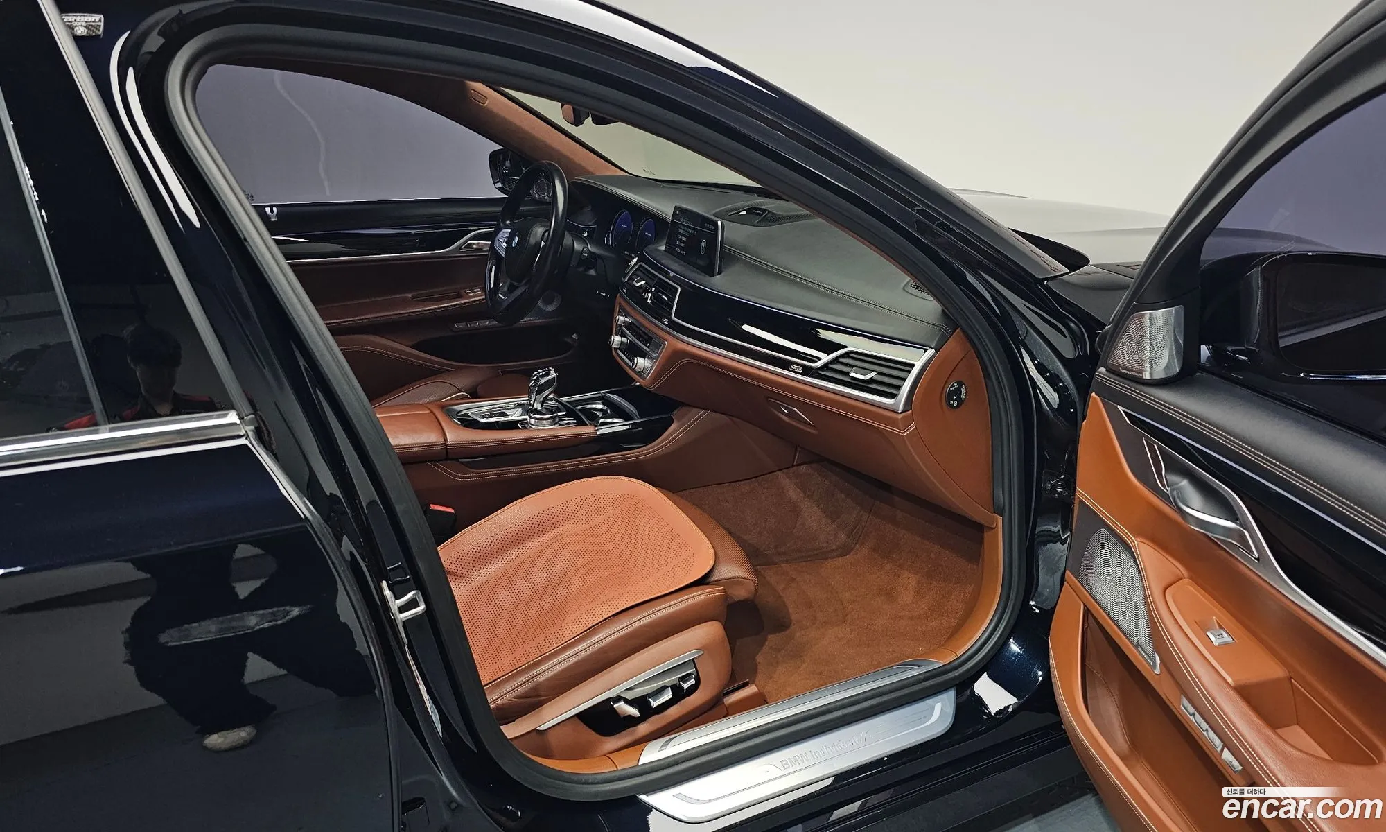 BMW 7 Series 2017 — 32