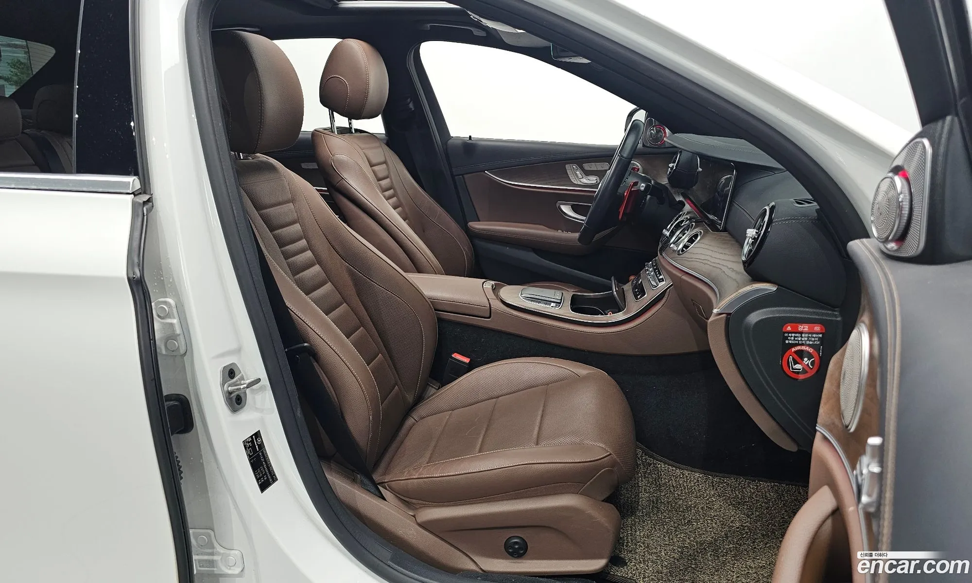 Mercedes-Benz E-Class W213 2021 — 23