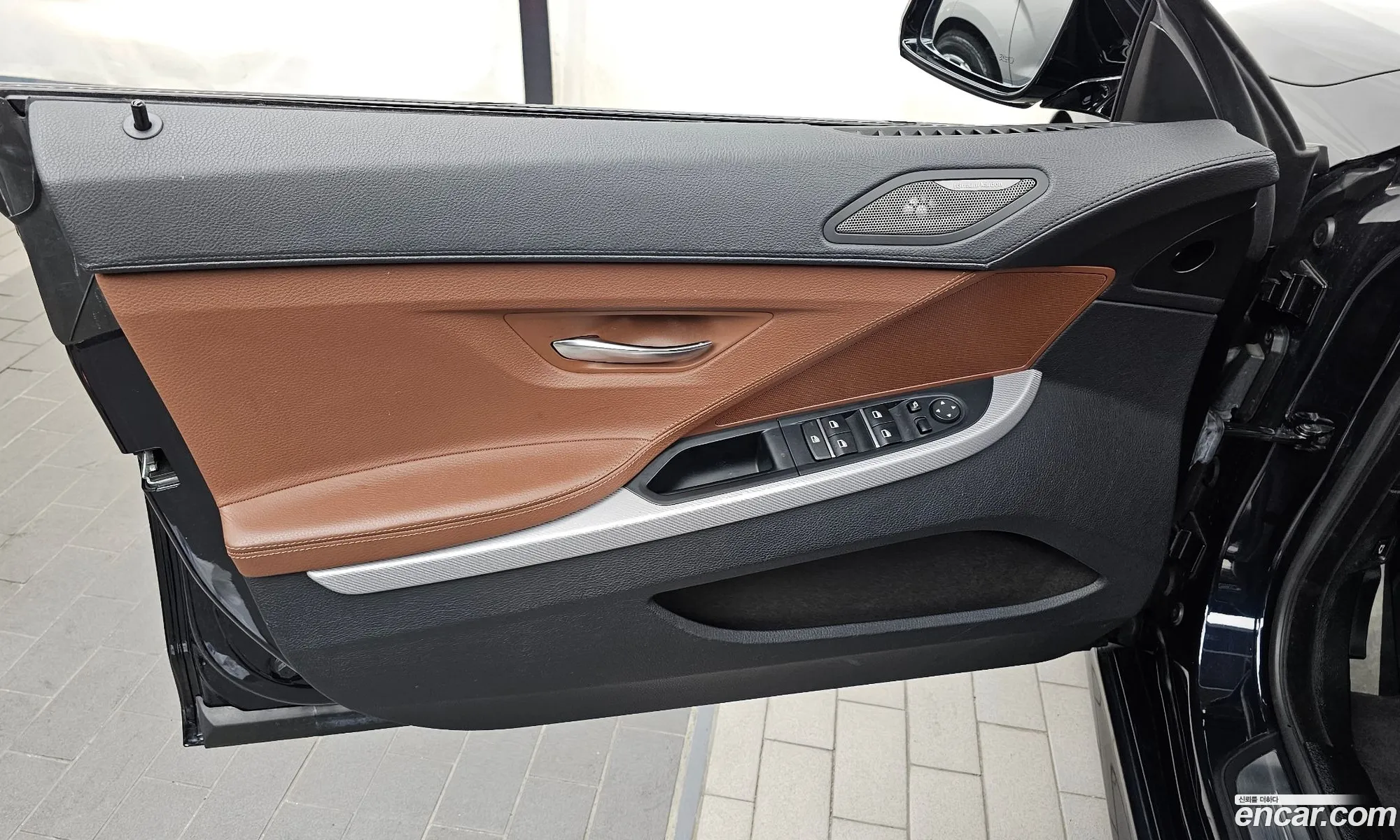 BMW 6 Series 2018 WBA6E4100JG693823 — 31