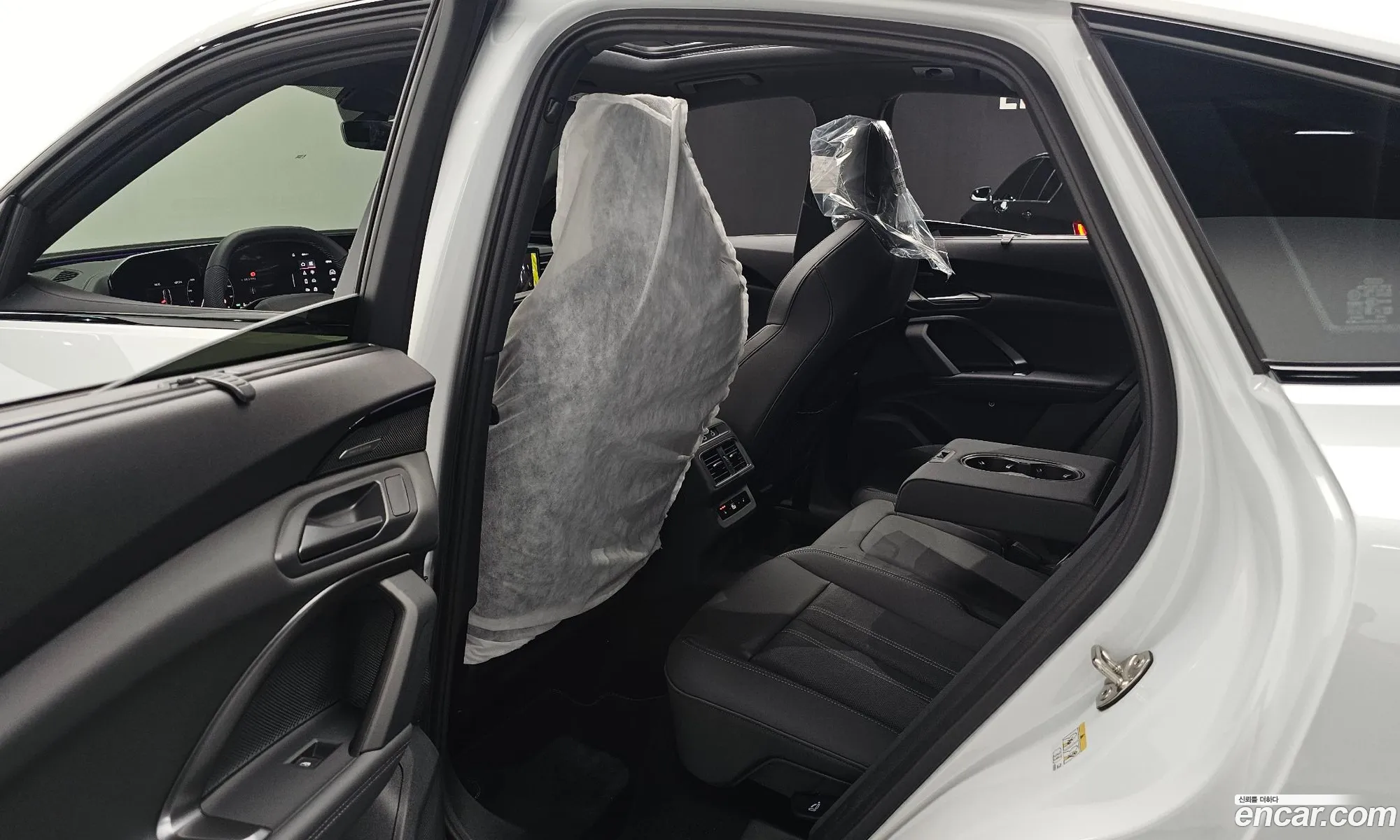 Audi Q5 2025 WAUZZZGU4S2130328 — 4