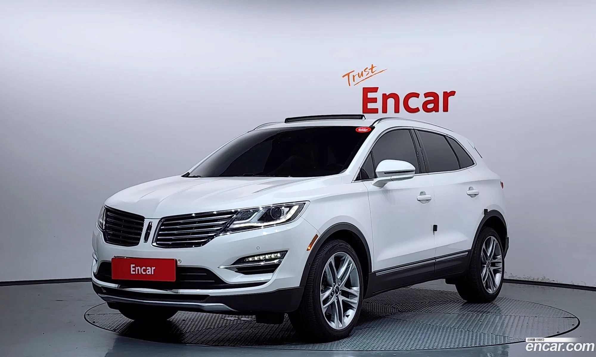 Lincoln MKC 2017 5LMCJ3D90HUL67708 — 33