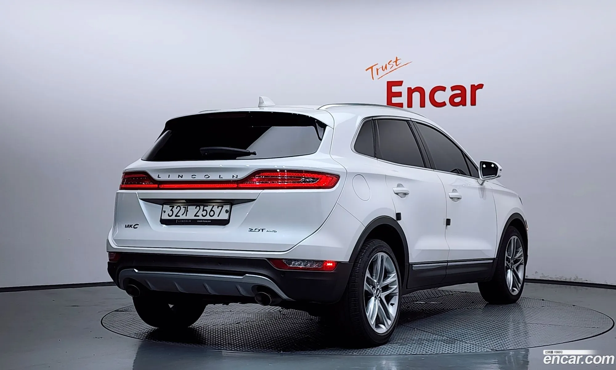 Lincoln MKC 2017 5LMCJ3D90HUL67708 — 13