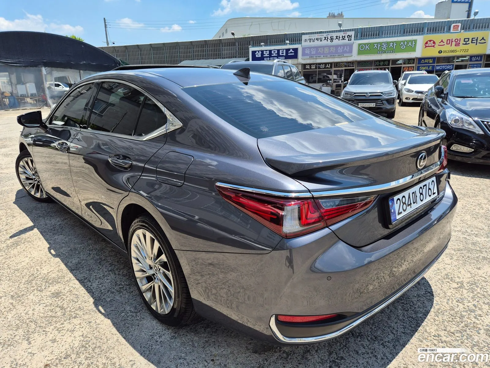 Lexus ES300h 7th Gen 2023 — 8