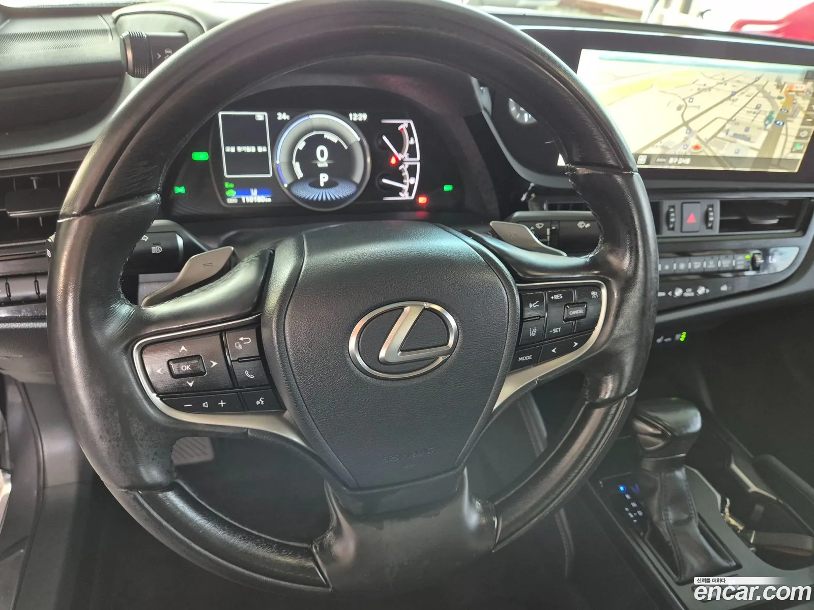 Lexus ES300h 7th Gen 2023 — 3