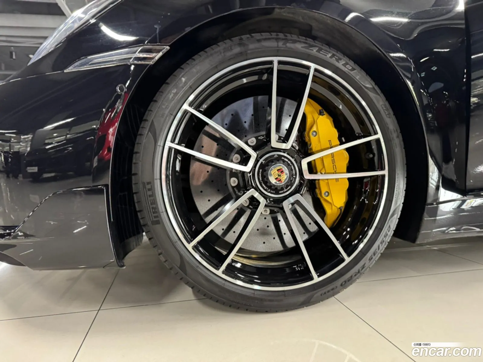 Porsche 911 2023 — 4