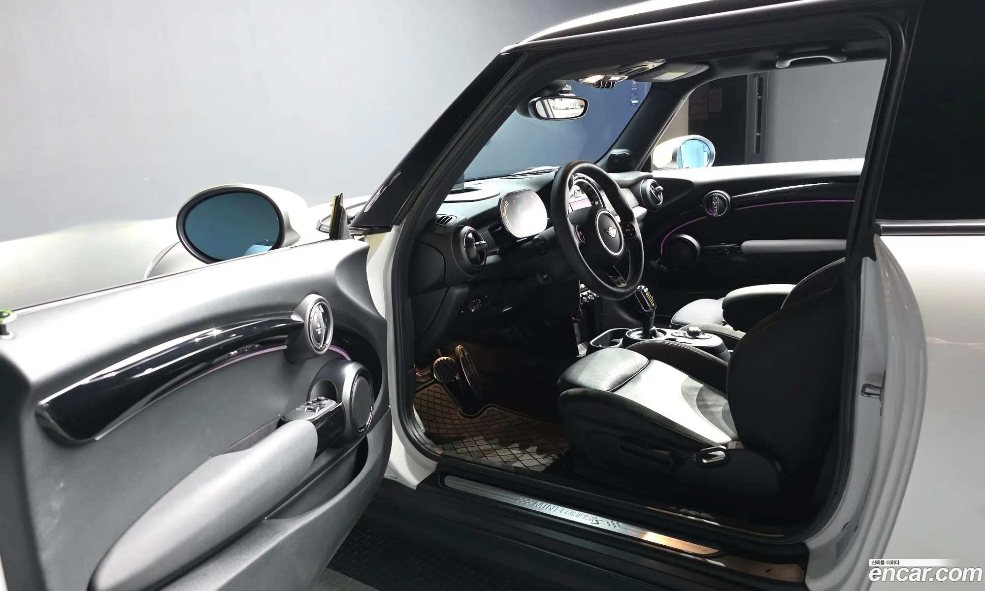 Mini Cooper Electric 2023 — 20