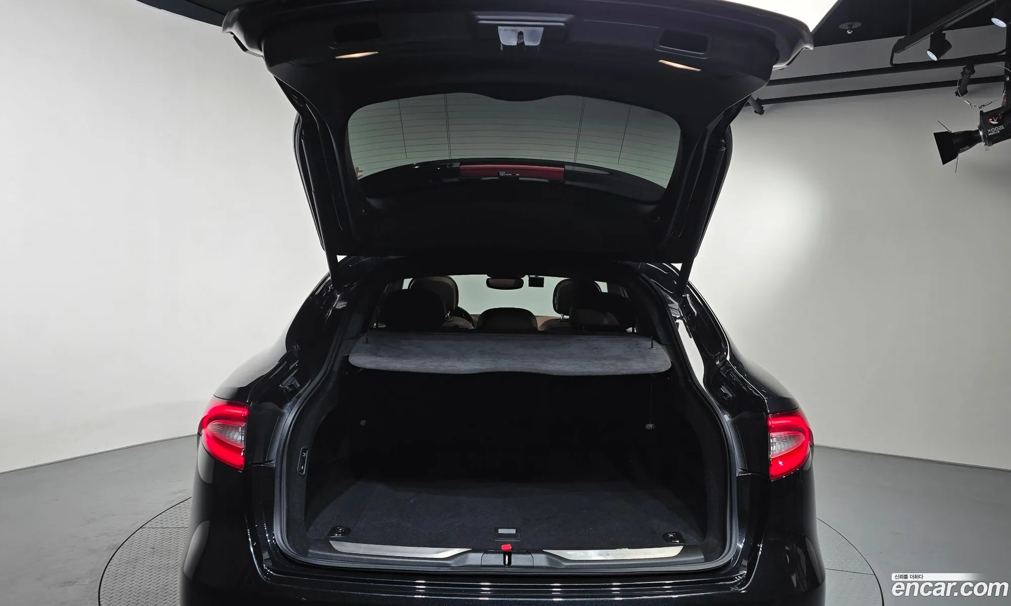 Maserati Levante 2018 ZN661XUG5JX305279 — 6