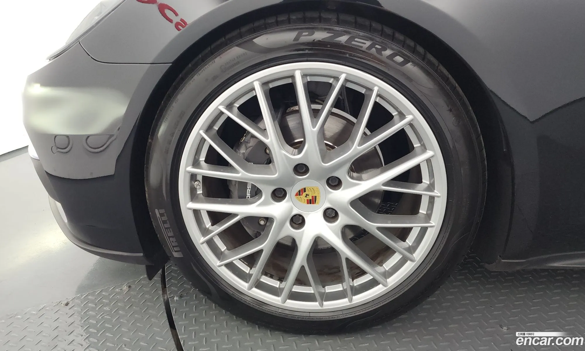 Porsche Panamera 2018 11111111111111111 — 23