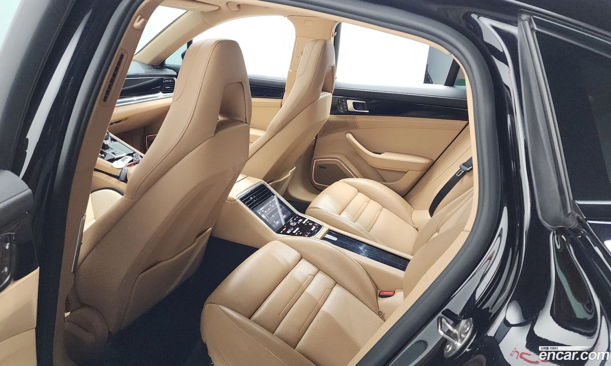 Porsche Panamera 2018 11111111111111111 — 31