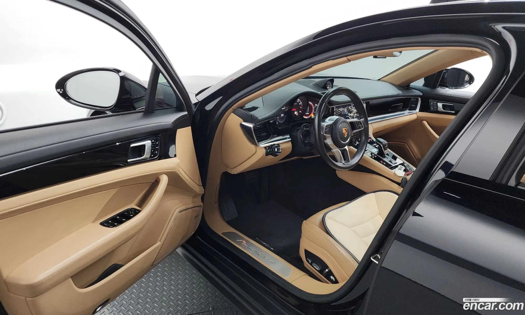 Porsche Panamera 2018 11111111111111111 — 15