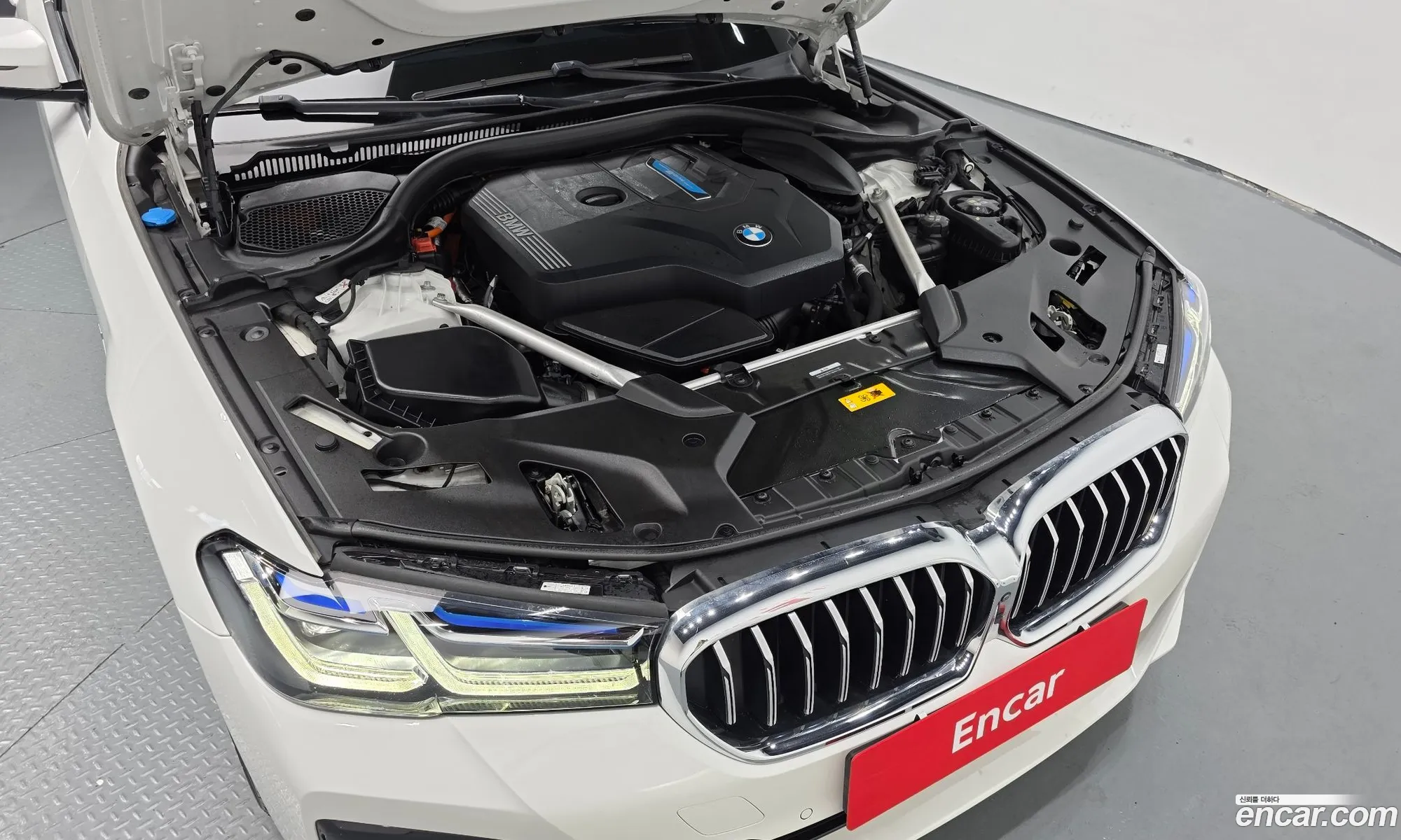 BMW 5 Series 2023 — 3