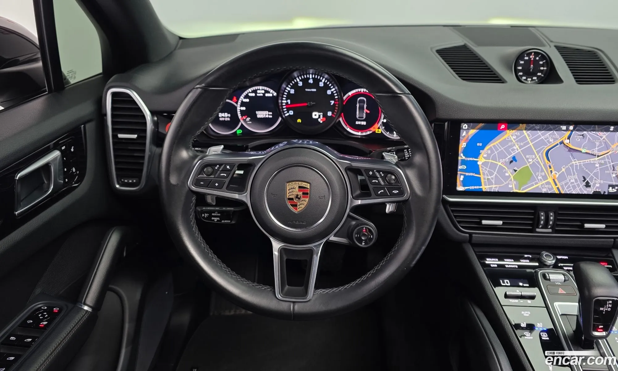 Porsche Cayenne 2019 — 32
