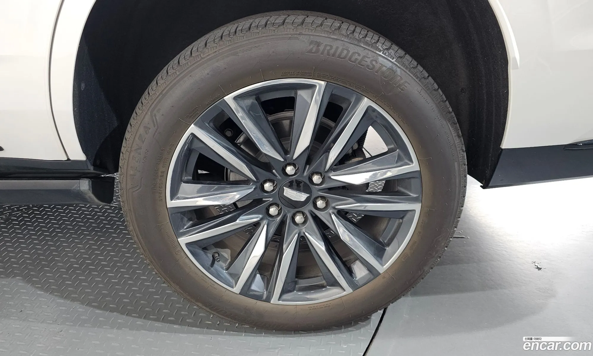 Cadillac Escalade 2023 — 11