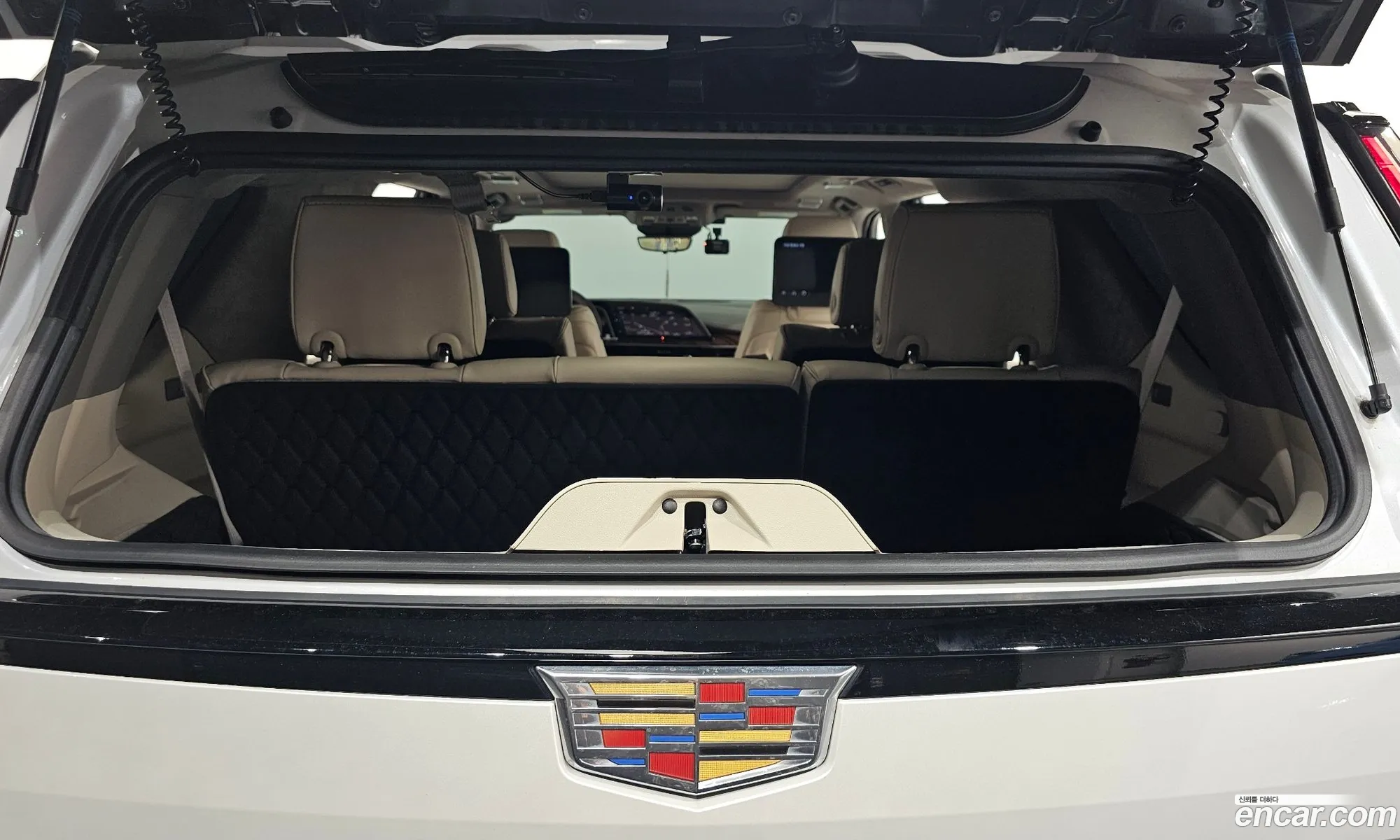 Cadillac Escalade 2023 — 7
