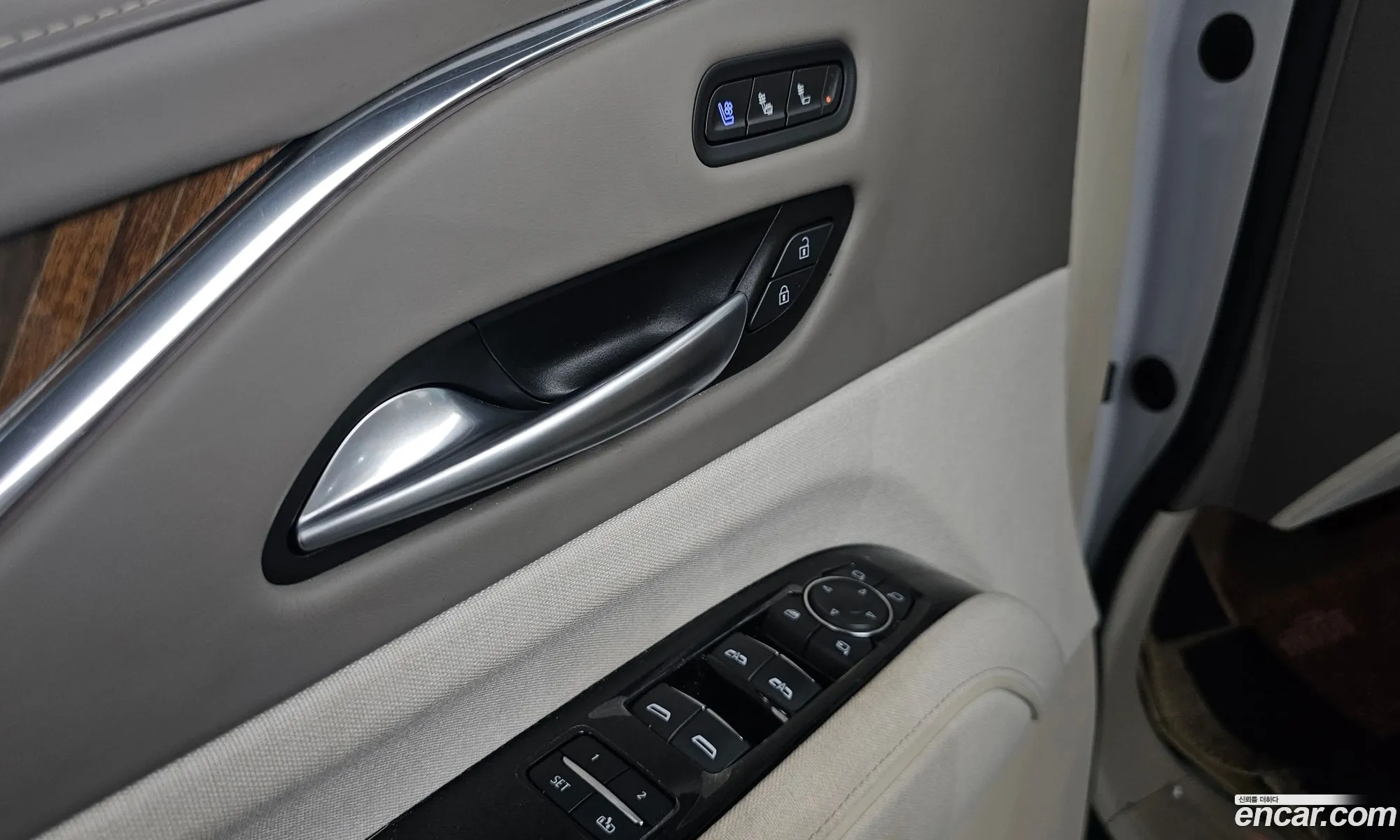 Cadillac Escalade 2023 — 27