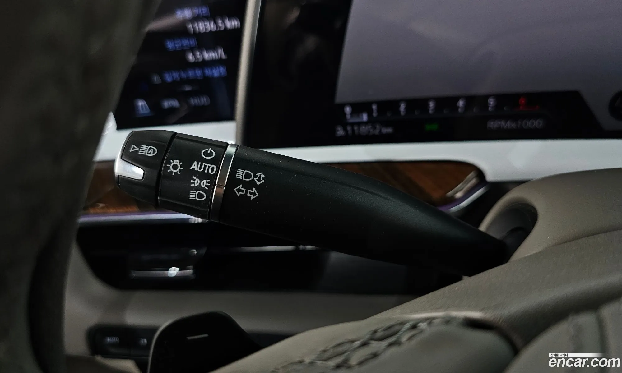 Cadillac Escalade 2023 — 2