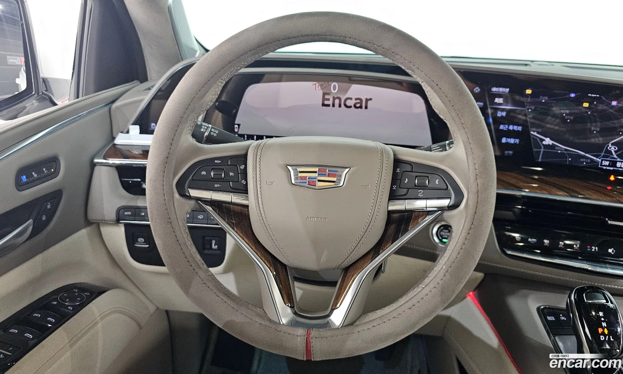 Cadillac Escalade 2023 — 10