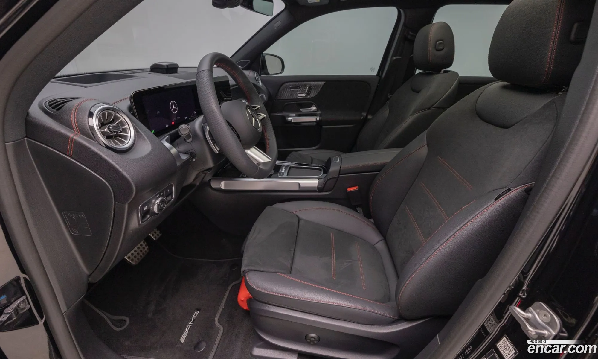 Mercedes-Benz EQB X243 2025 — 5