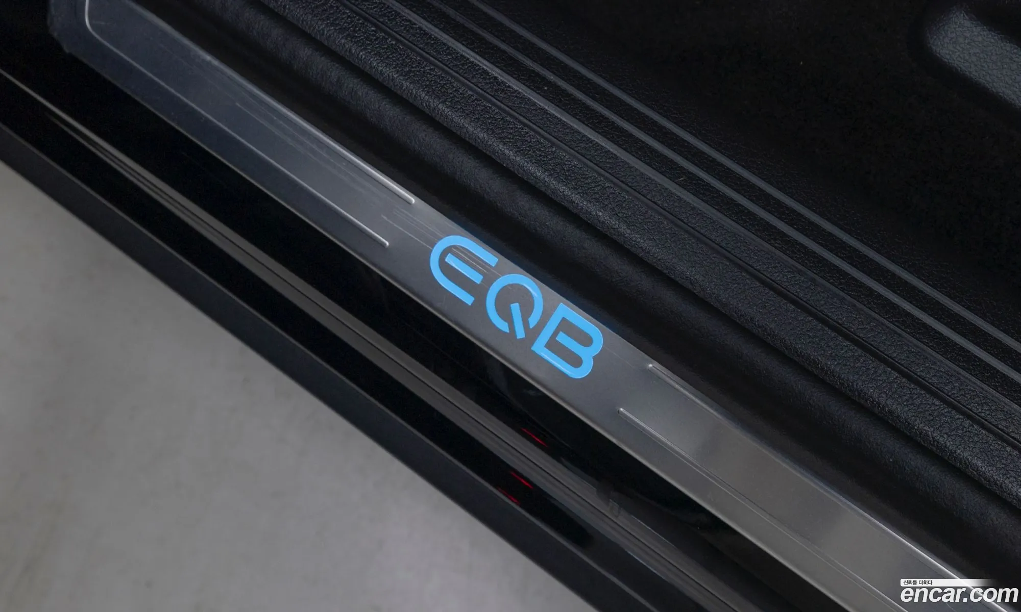 Mercedes-Benz EQB X243 2025 — 14