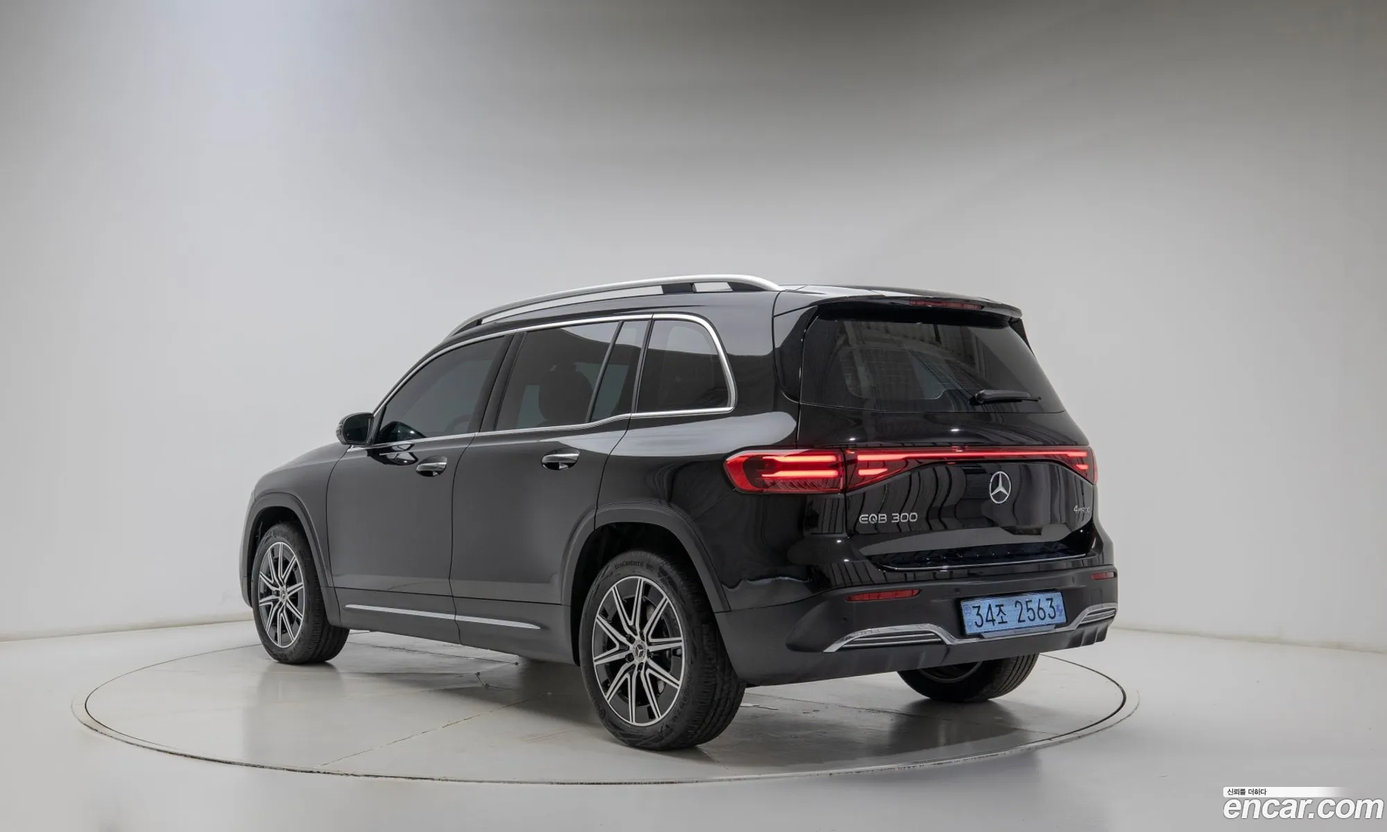 Mercedes-Benz EQB X243 2025 — 16