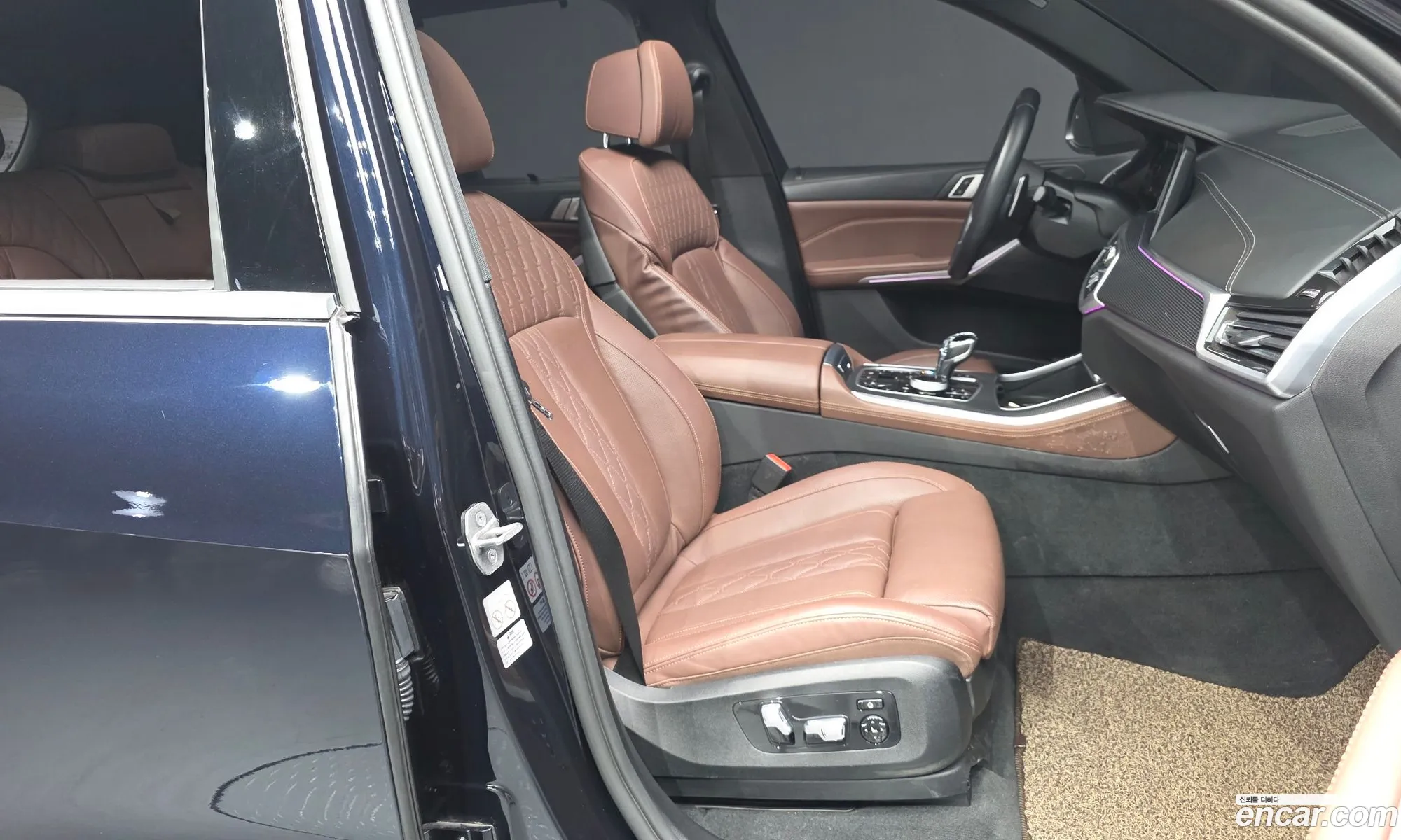 BMW X5 2022 WBACR6108N9L71704 — 3