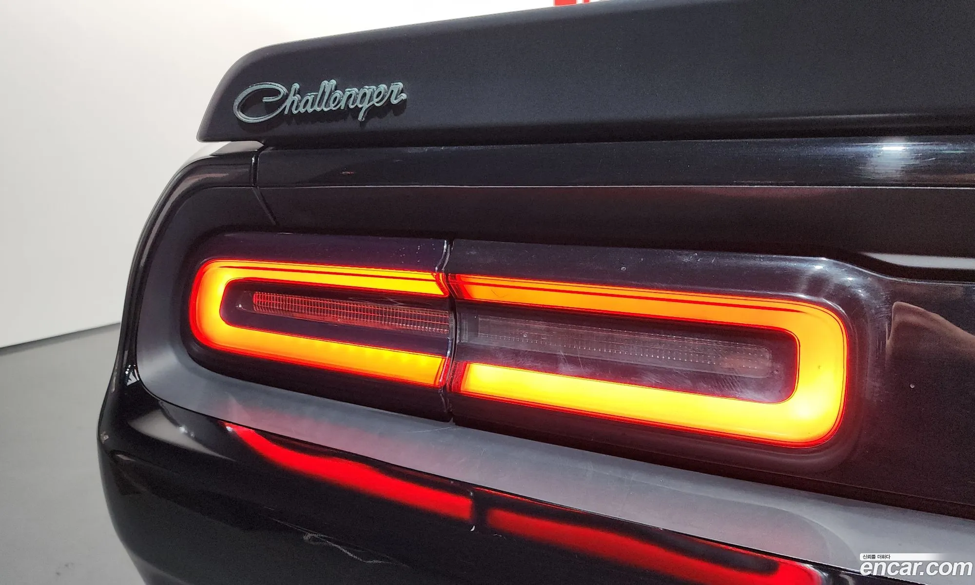 Dodge Challenger 2018 2C3CDZGG3JH316129 — 30