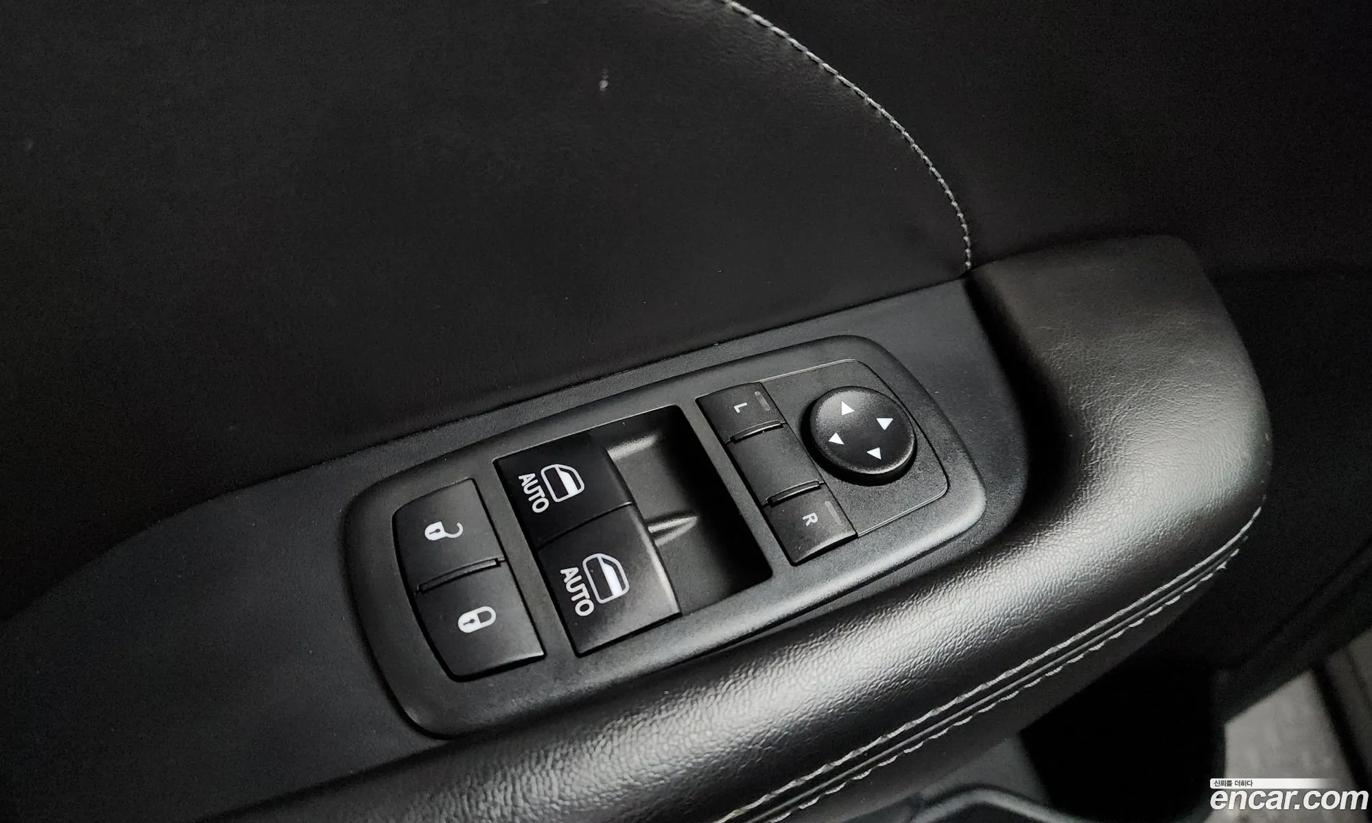 Dodge Challenger 2018 2C3CDZGG3JH316129 — 8