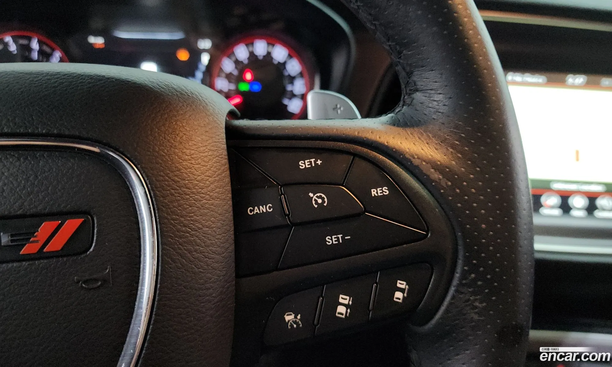 Dodge Challenger 2018 2C3CDZGG3JH316129 — 17