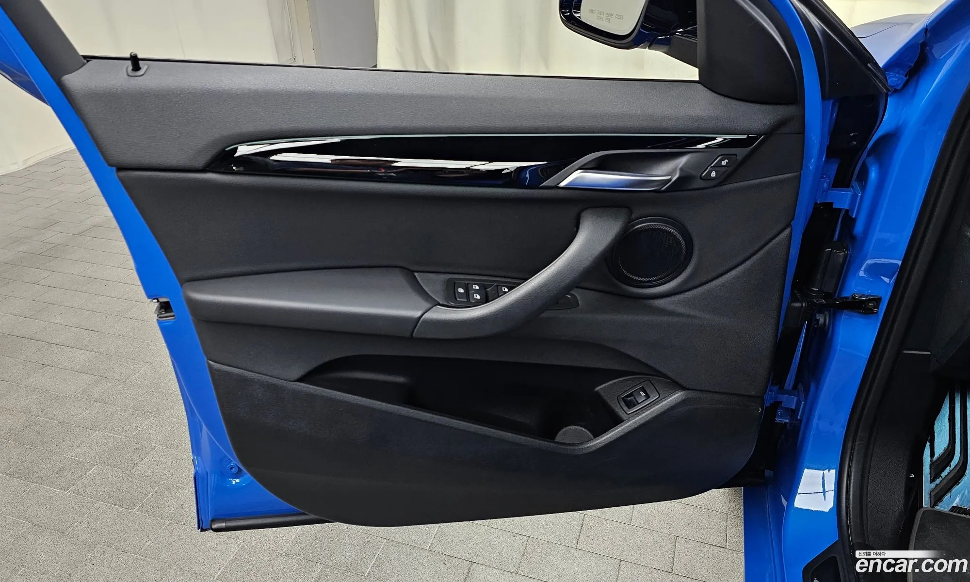 BMW X2 2019 WBAYJ5107KEF55951 — 35