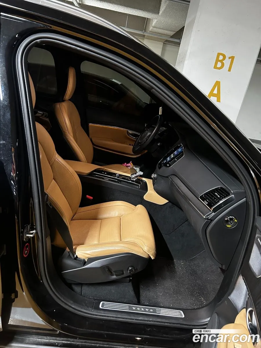 Volvo XC90 2023 — 4
