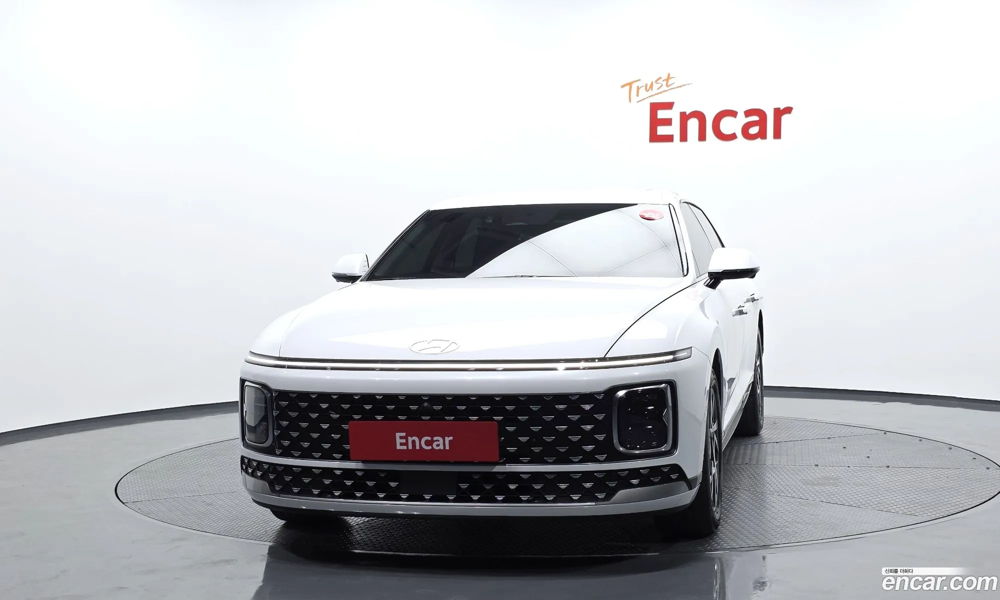 Hyundai Grandeur Hybrid 2024 — 3
