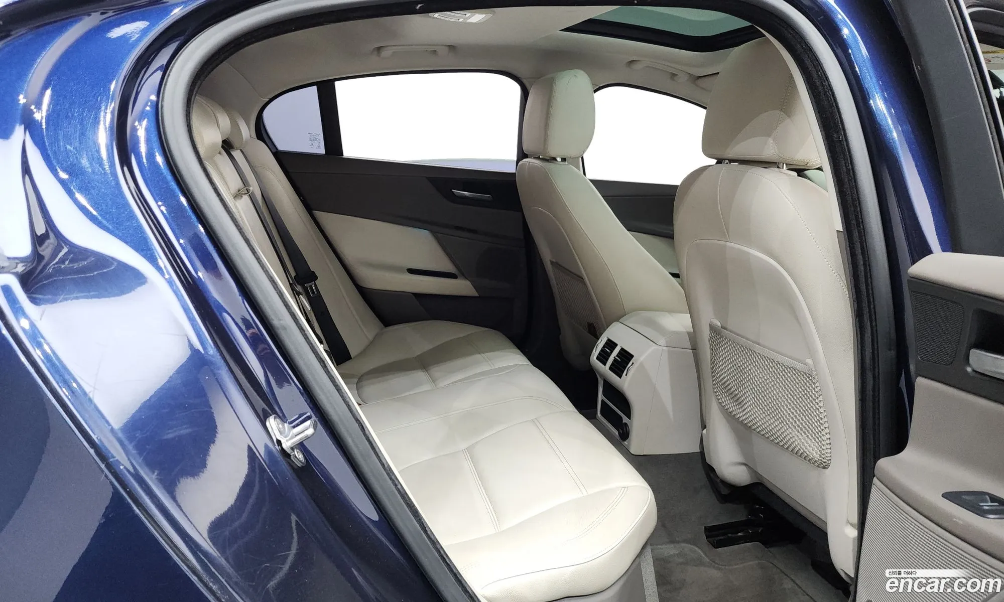 Jaguar XE 2015 — 20