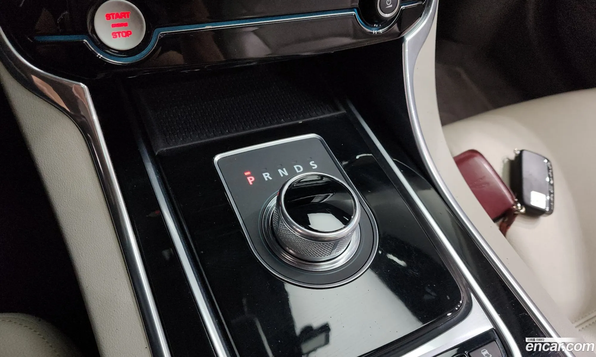 Jaguar XE 2015 — 16