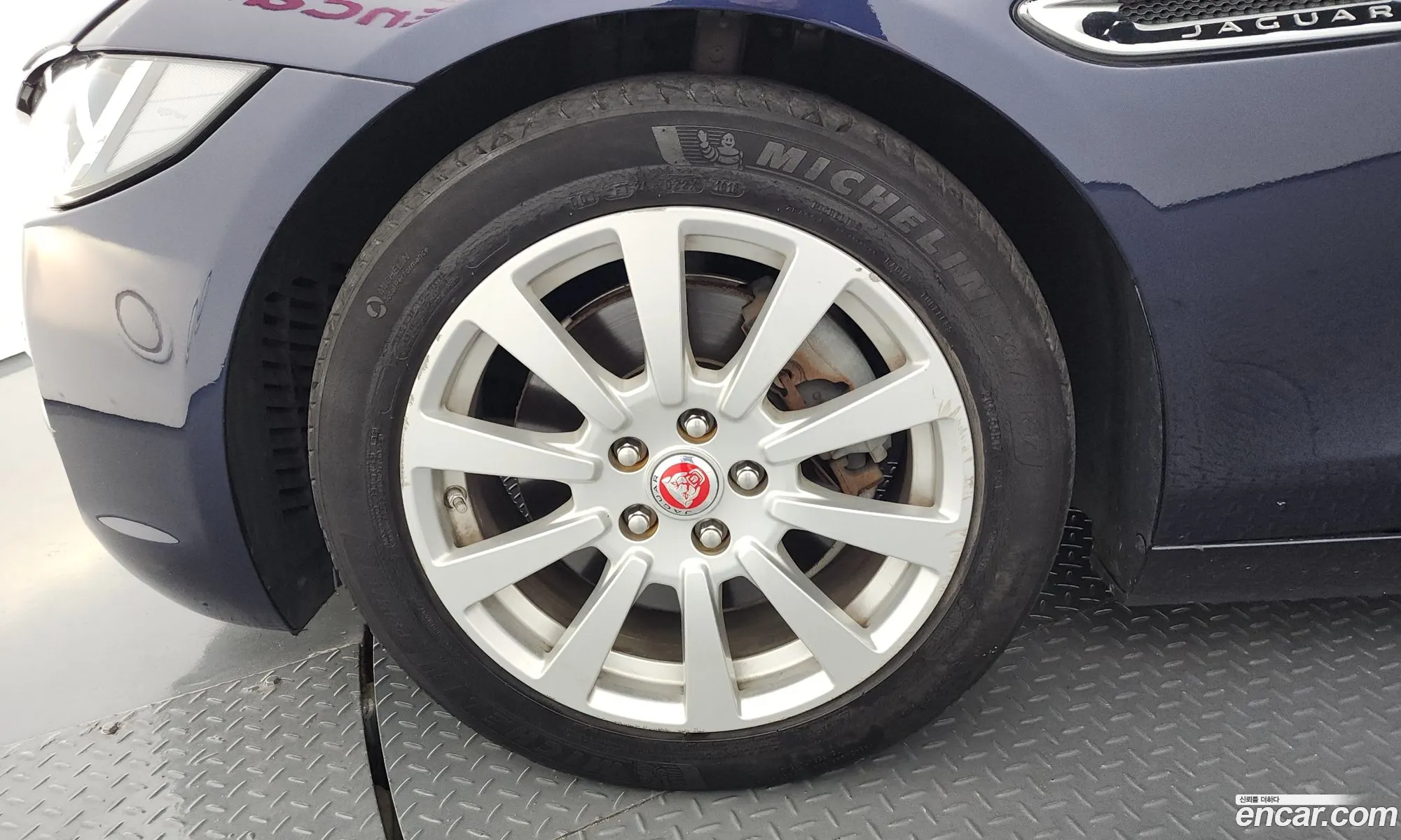 Jaguar XE 2015 — 5